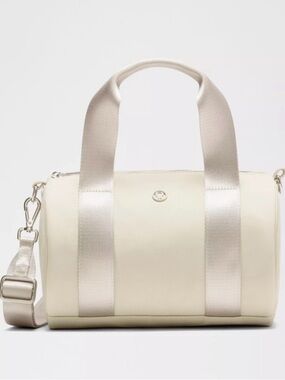 Lululemon Barrel Duffle-Raw Linen